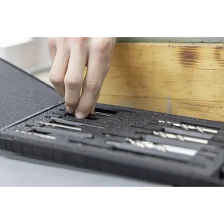 Screw extractor set Screw extractor set