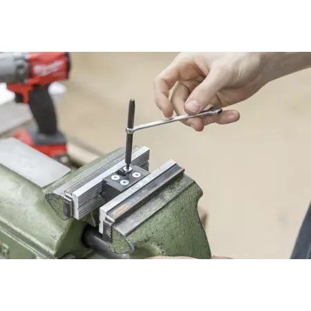 Screw extractor set Screw extractor set