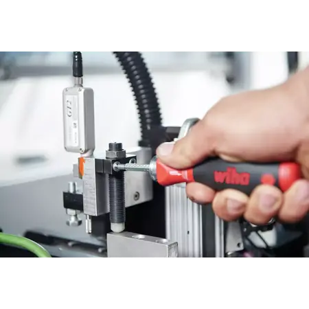 Screwdriver with interchangeable blade set SYSTEM 6 Screwdriver with interchangeable blade set SYSTEM 6