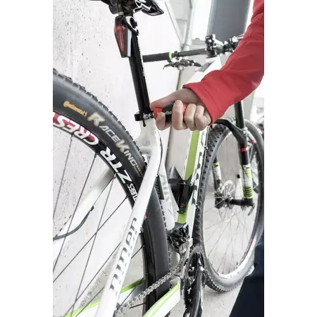 Screwdriver with bit magazine Stubby