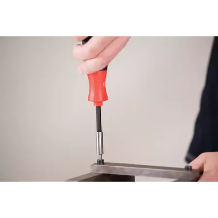 Screwdriver with LiftUp 25 magnetic bit magazine