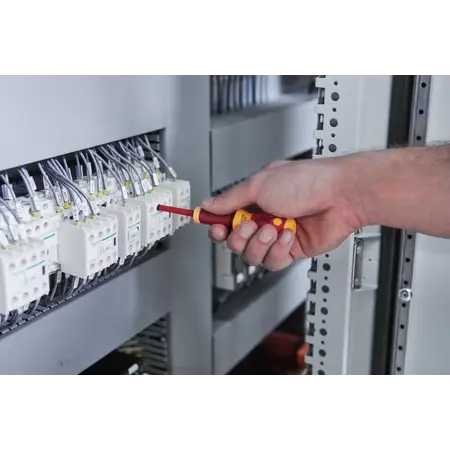 Screwdriver with bit holder set slimVario® electric