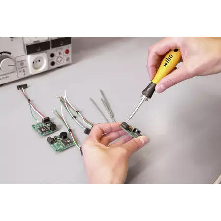 Screwdriver handle SoftFinish®-telescopic ESD 4.0 mm | 23 mm Screwdriver handle SoftFinish®-telescopic ESD 4.0 mm | 23 mm