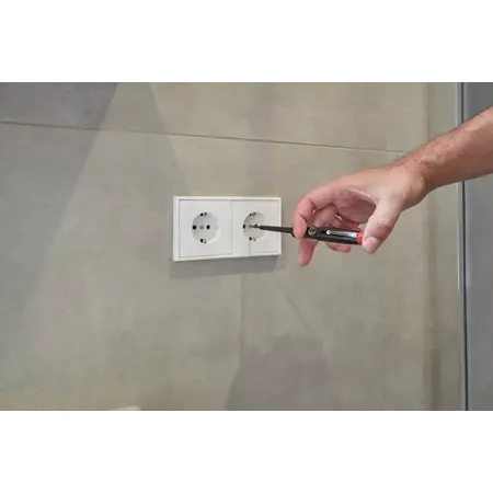 Voltage tester 150-250 volts Yes | 3.0 mm | 17 mm