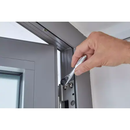 Bit ratchet 90 mm with thumb wheel 1/4" | 90 mm