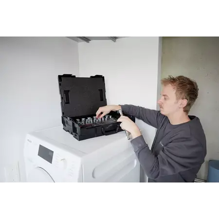 Nut driver and bit set 1/4" and 1/2"