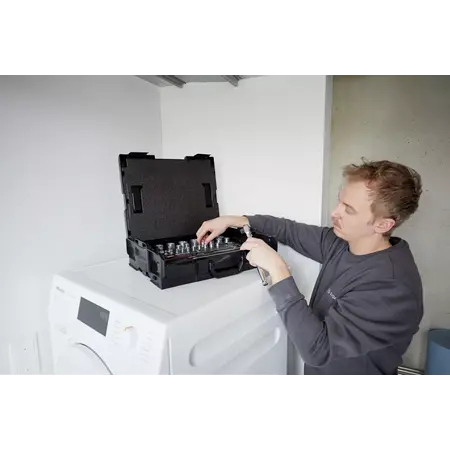 Nut driver and bit set 1/4" and 1/2"