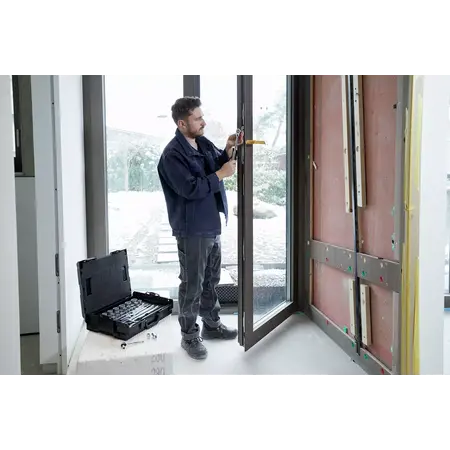 Nut driver and bit set 1/4" and 1/2"