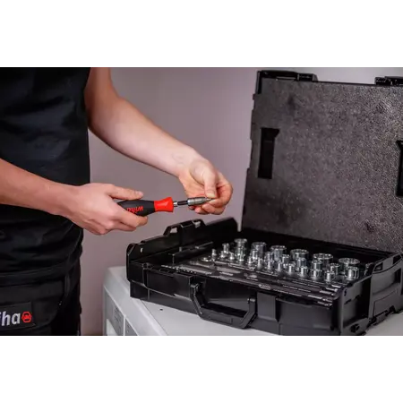 Nut driver and bit set 1/4" and 1/2"