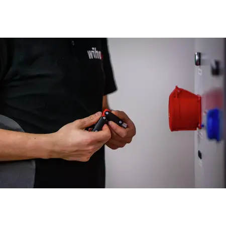 Universal key with double joint