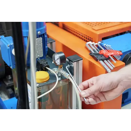 L-key set in ProStar holder