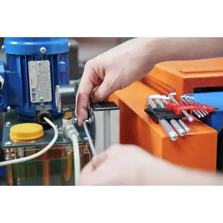 L-key set in ProStar holder