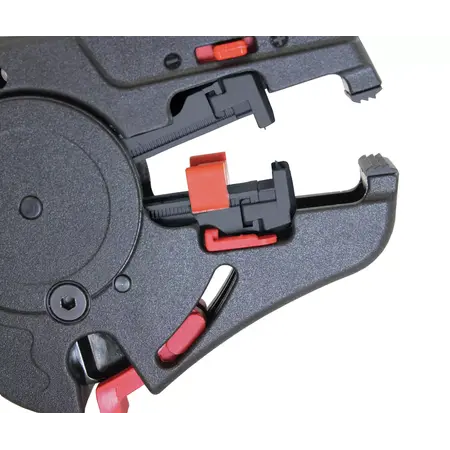 Spare blade and gripping jaw set