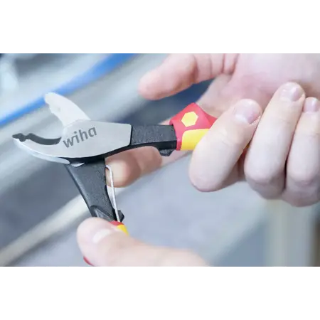 Industrial electric cable cutter 180 mm | x