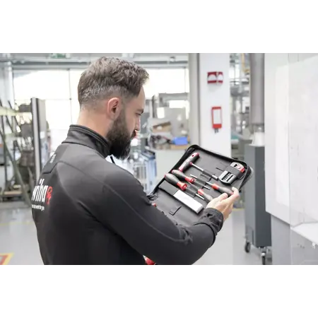 Tool set mechanic