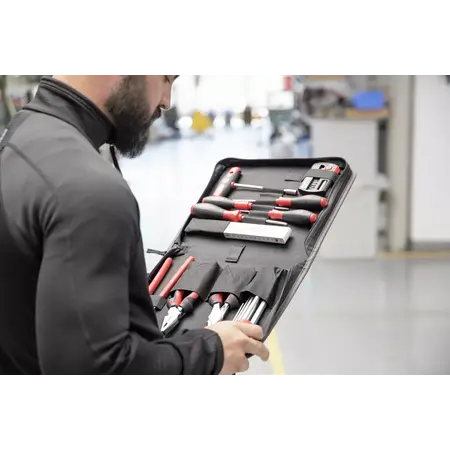 Tool set mechanic