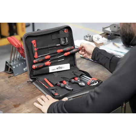 Tool set mechanic