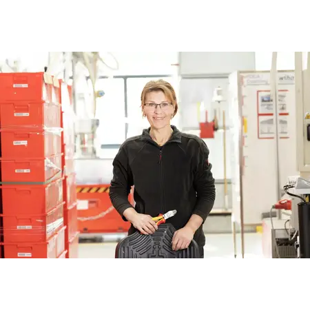 High-performance diagonal cutters BiCut® Professional electric with DynamicJoint® x | 200 mm