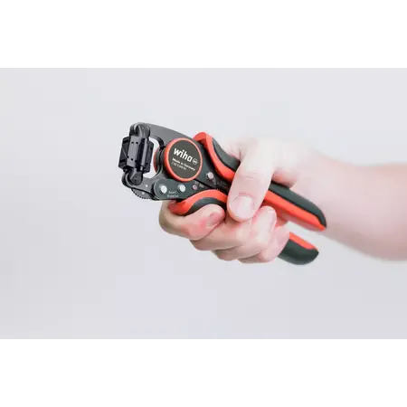 Crimp tool automatic