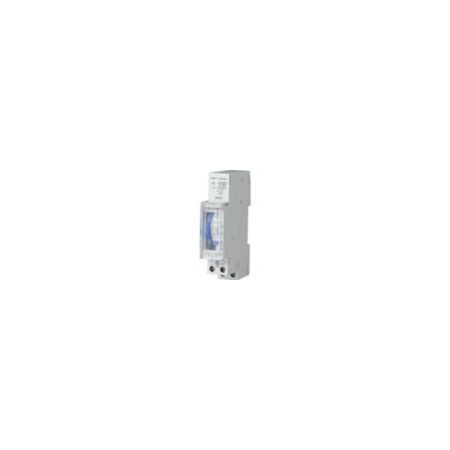 24 Hour Timer Switch | Quartz Controlled | DIN Rail Mounting | IP20 by Eaton