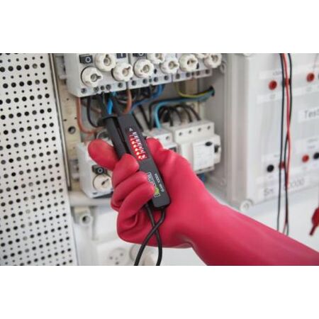 Voltage Tester 690V AC/DC CAT III 690V