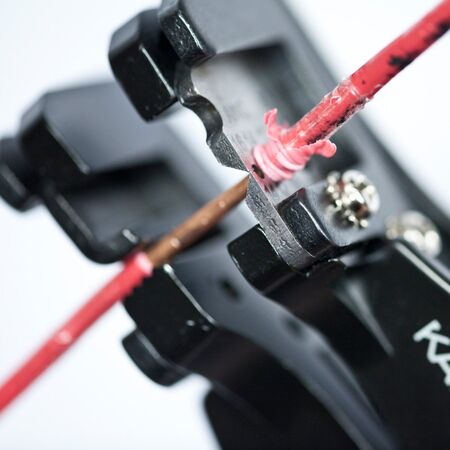 Katapult™ Wire Stripper and Cutter for Solid and Stranded Wire