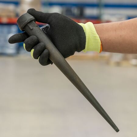 Broad-Head Bull Pin - 32 mm