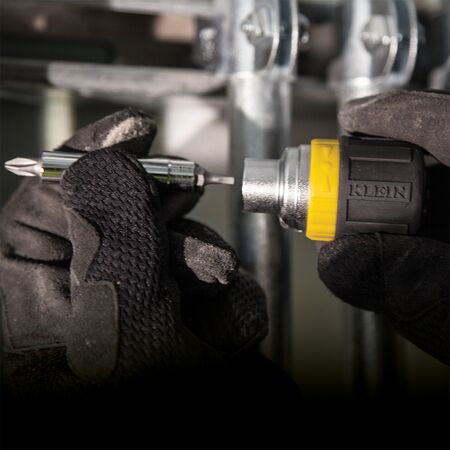 Multi-Bit Ratcheting Screwdriver, 6-in-1, Stubby, Ph., Sl., Nut Bits