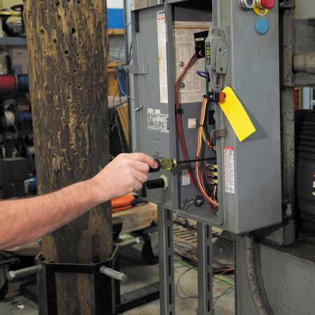 Adjustable Screwdriver, No. 2 Phillips, 6.4 mm Slotted