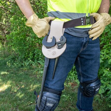 Spud Wrench Holder, Tunnel Connection
