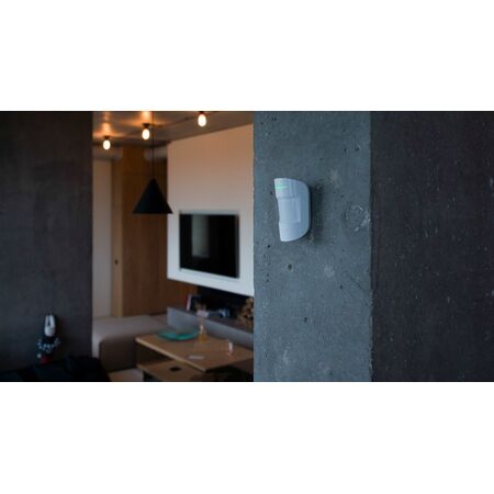 AJAX COMBIPROTECT PIR with Glass Break Detector | 12m Motion Detection | 9m Glass Break Detection | IP50 Rated | by Dicker Data