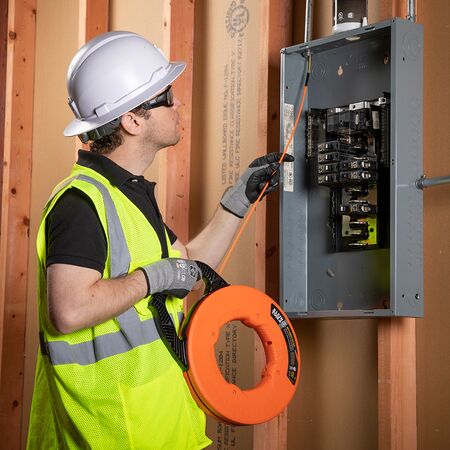 Multi-Groove Fibreglass Fish Tape with Spiral Steel Leader, 31 m