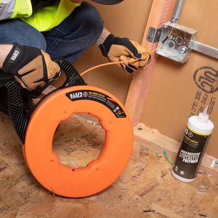 Multi-Groove Fibreglass Fish Tape with Spiral Steel Leader, 31 m