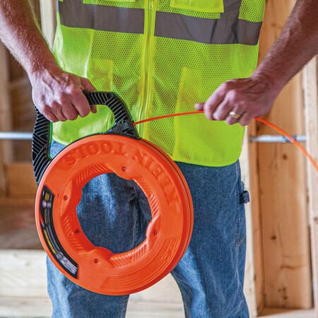 Multi-Groove Fibreglass Fish Tape with Spiral Steel Leader, 31 m