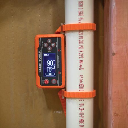 Digital Level with Programmable Angles