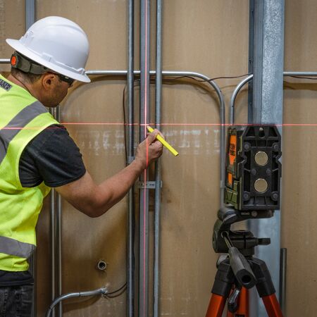 Laser Level, Self-Levelling Red Cross-Line Level and Red Plumb Spot