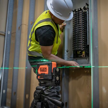 Rechargeable Self-Levelling Green Planar Laser Level with Hard Carrying Case