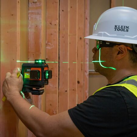 Rechargeable Self-Levelling Green Planar Laser Level with Hard Carrying Case