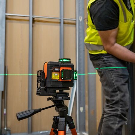 Rechargeable Self-Levelling Green Planar Laser Level with Hard Carrying Case