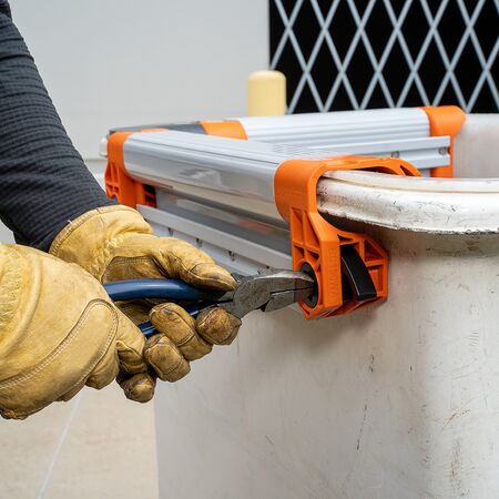 1.5-Man Wall Assembly, Rail System