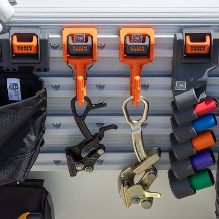 Open Blanket Hook Module, Rail System