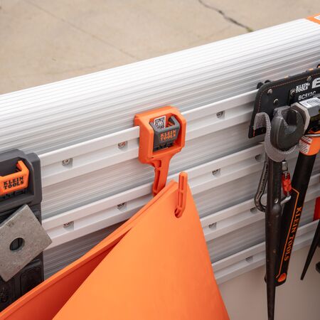 Open Blanket Hook Module, Rail System