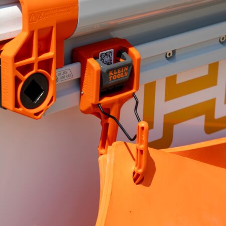Closed Blanket Hook Module, Rail System