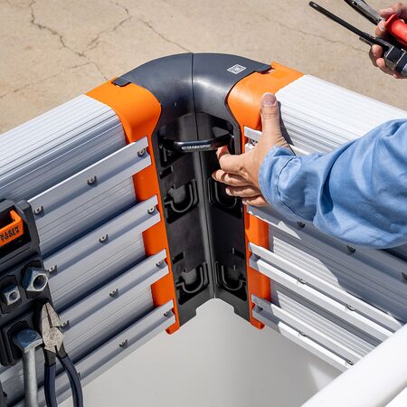 Integrated Corner Piece, Rail System