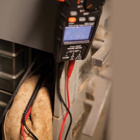Digital Clamp Meter, True RMS, AC Auto-Ranging, 600 Amp