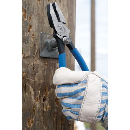 Linesman's Pliers – Bolt Thread-Holding