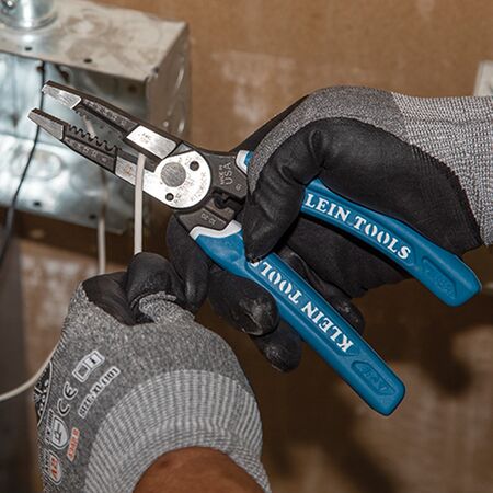 Klein-Kurve™ Heavy-Duty Wire Stripper / Cutter / Crimper Multi Tool, 8-20 AWG