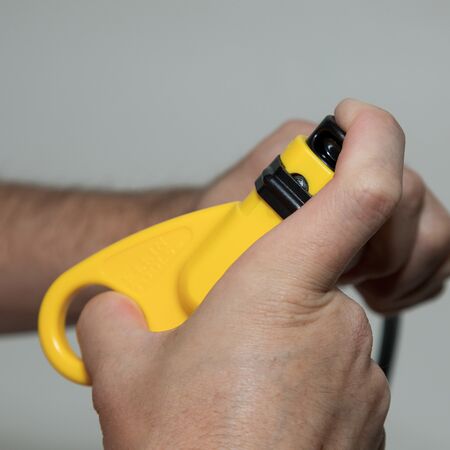 Coax Cable 2-Level Radial Stripper