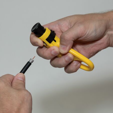 Coax Cable 2-Level Radial Stripper