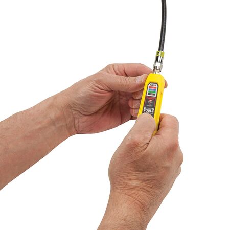 Cable Tester, Coax Explorer™ 2 Tester with Batteries and Red Remote